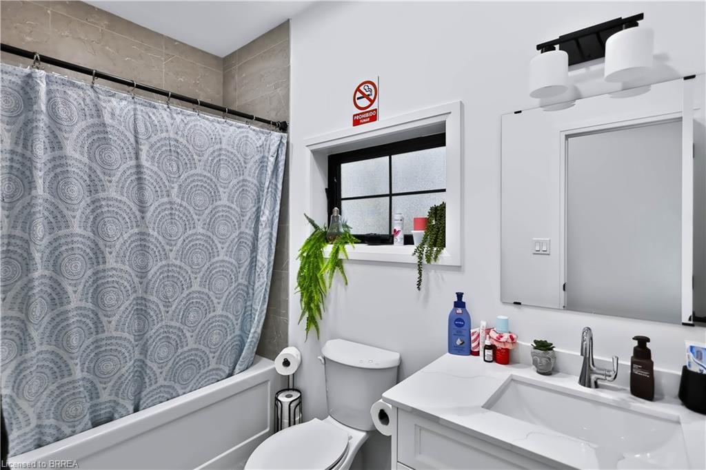 109 Winniett Street Property Photo 29
