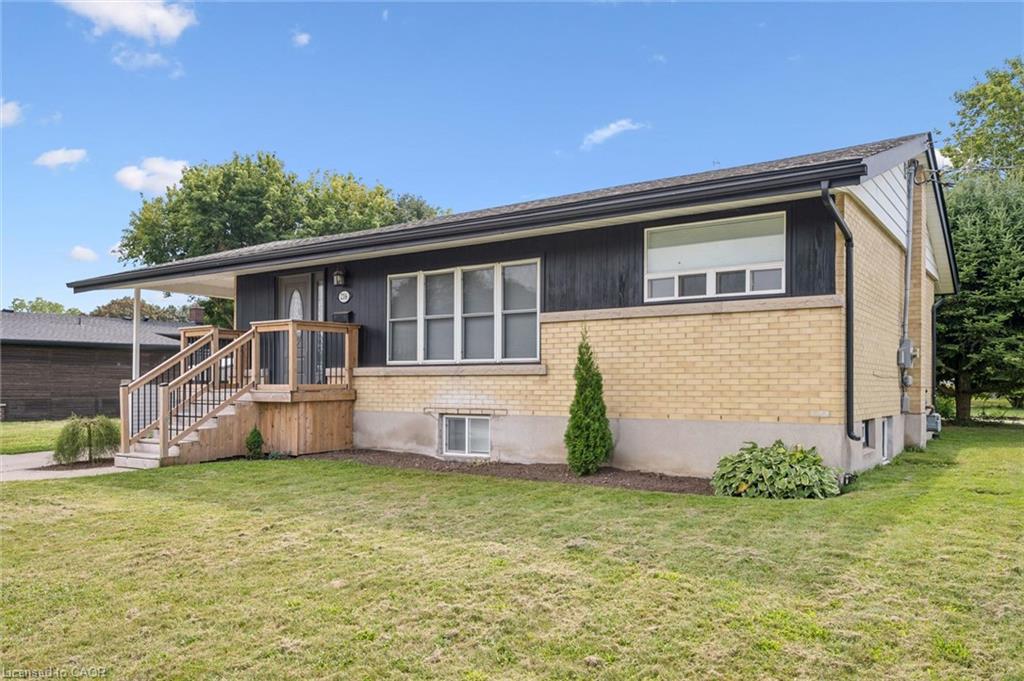 216 Stevenson Street N Property Photo 1