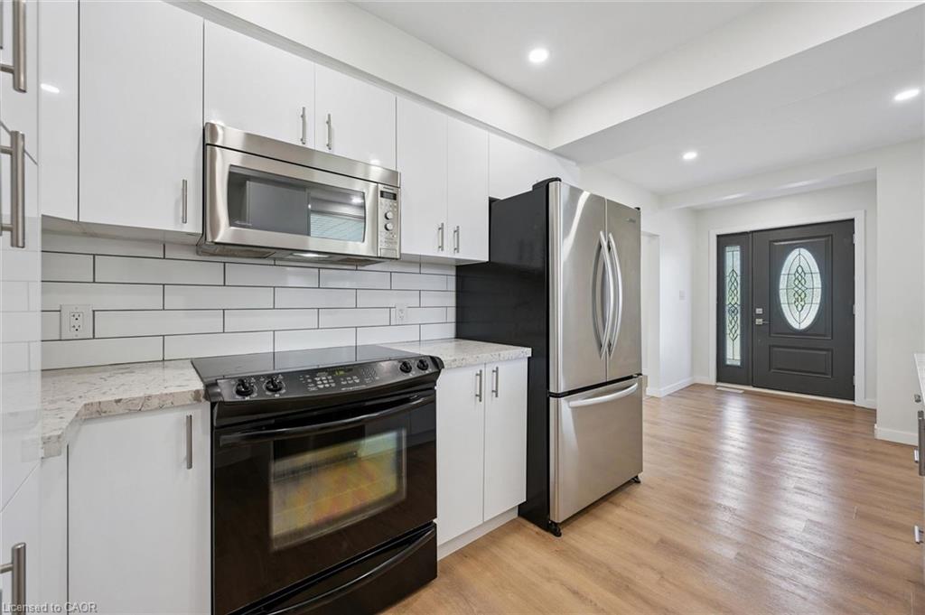 216 Stevenson Street N Property Photo 10