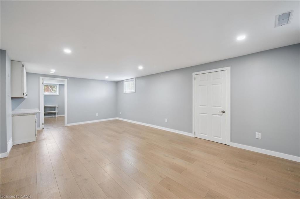 216 Stevenson Street N Property Photo 20
