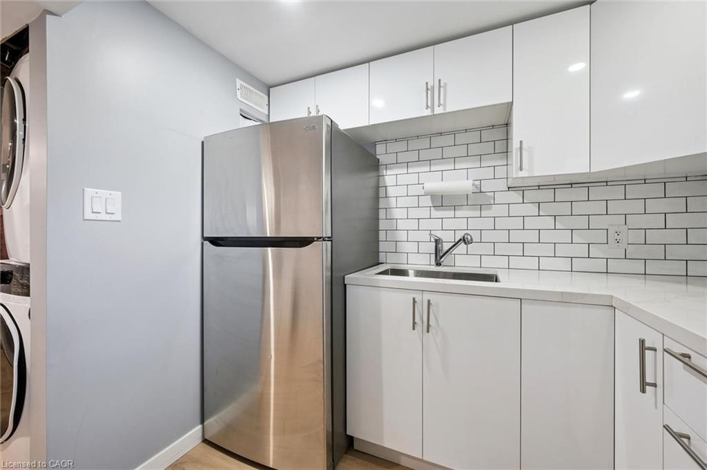 216 Stevenson Street N Property Photo 24