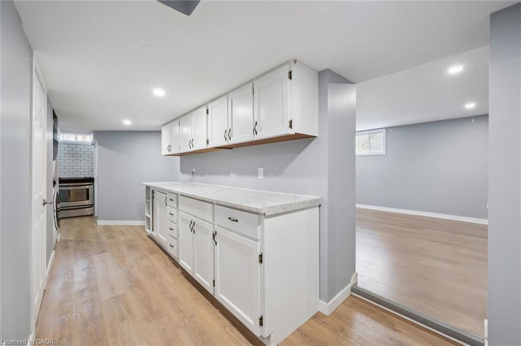 216 Stevenson Street N Property Photo 25