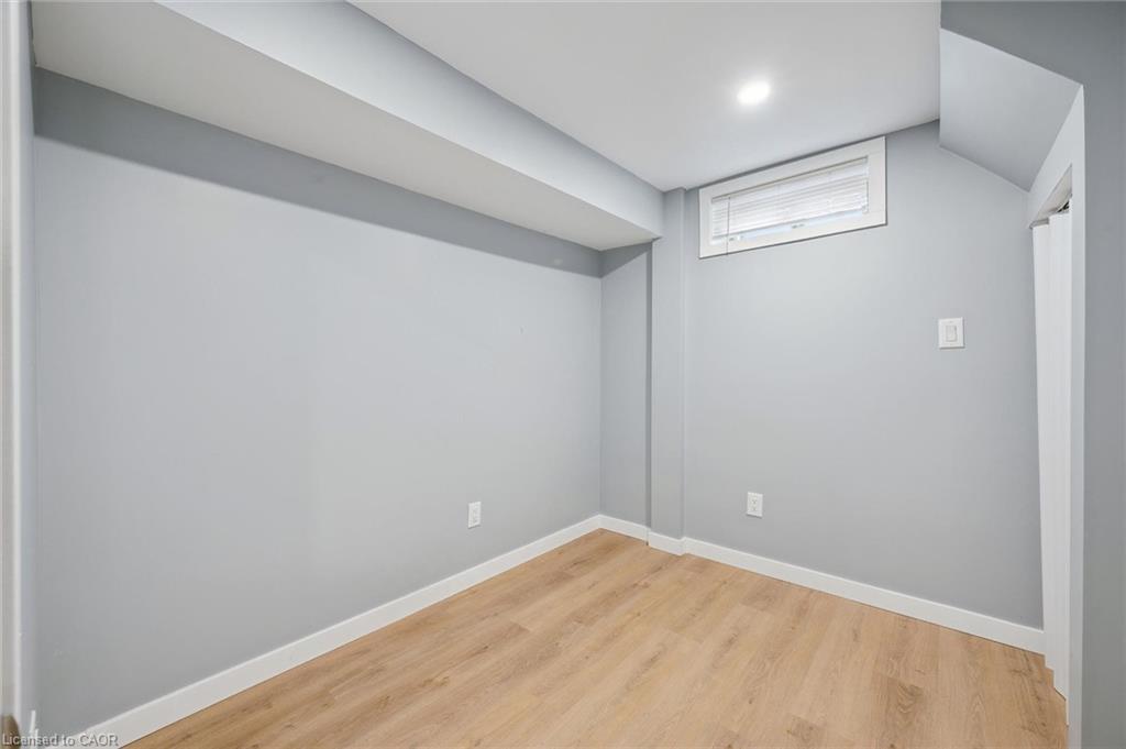 216 Stevenson Street N Property Photo 26