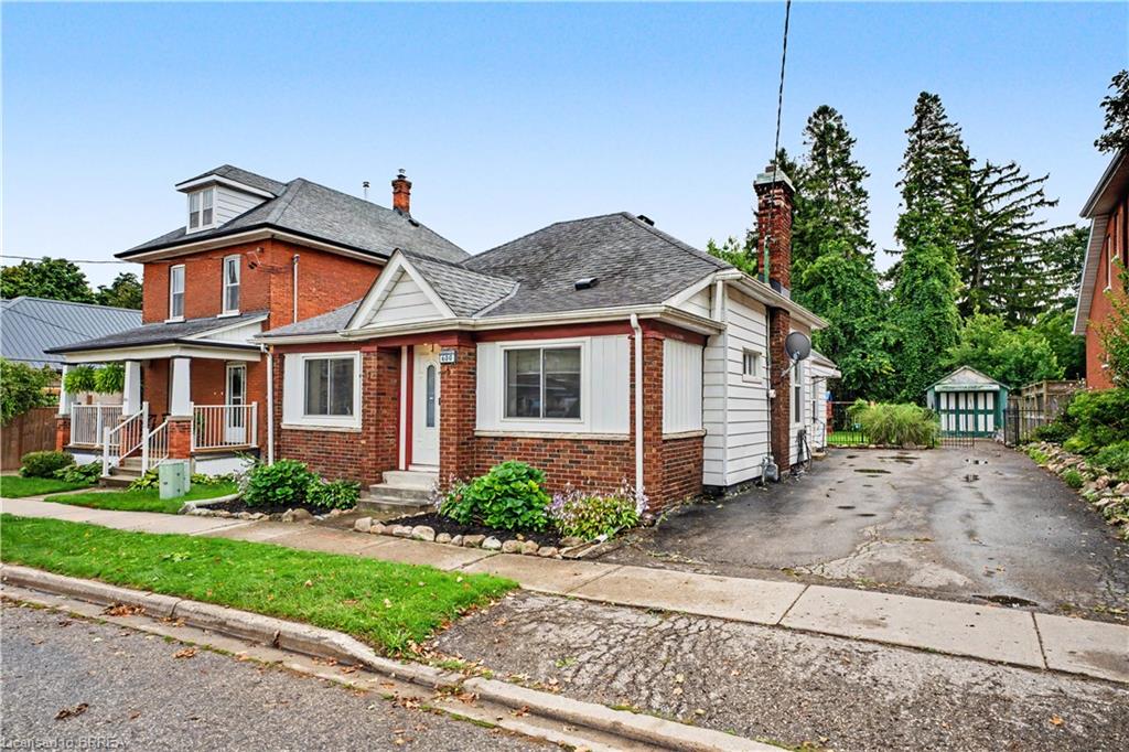 600 Peel Street Property Photo 3