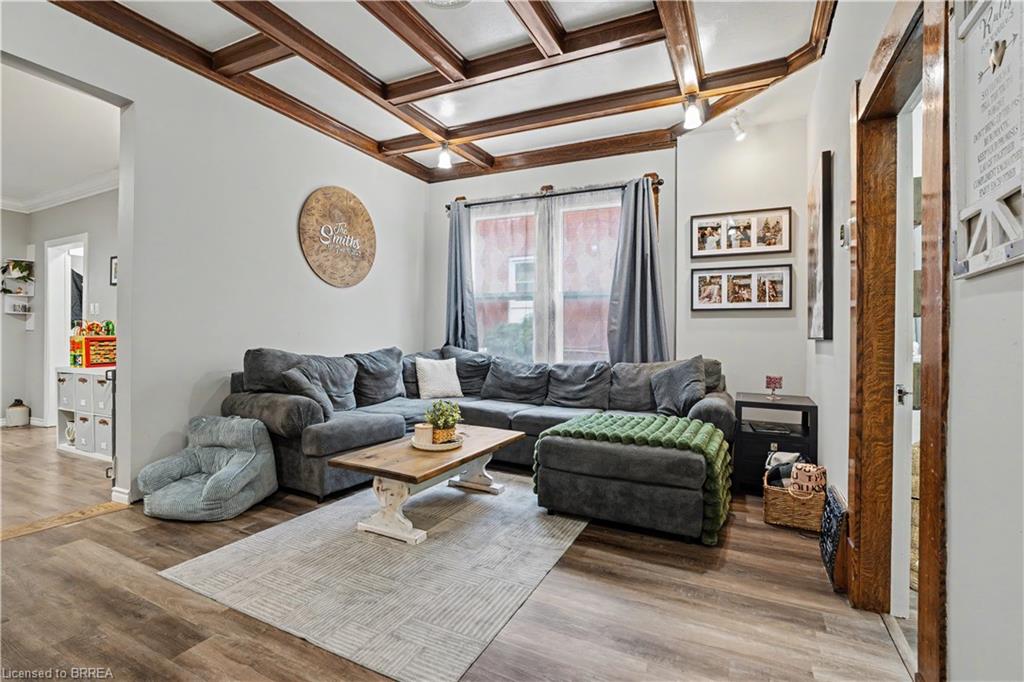 600 Peel Street Property Photo 7