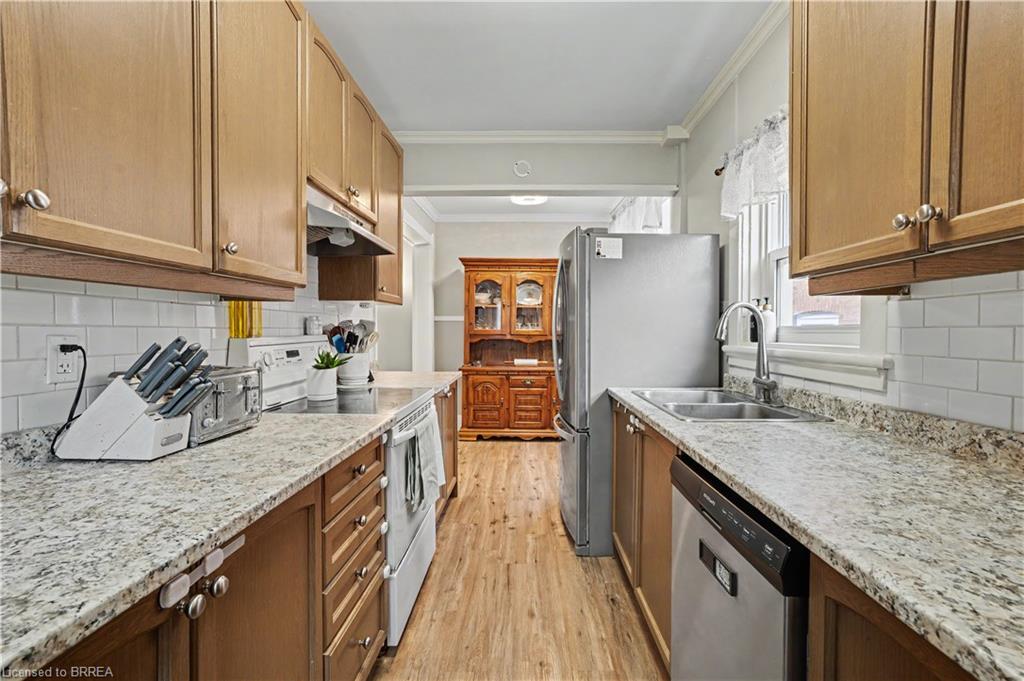 600 Peel Street Property Photo 11