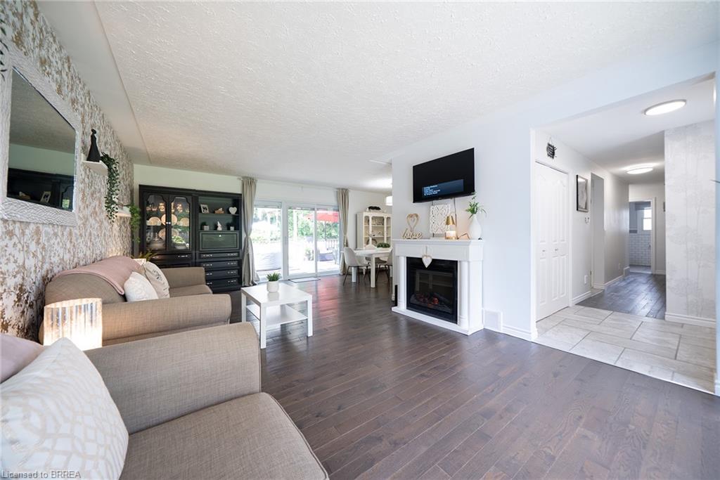 70 Berkley Crescent Property Photo 6