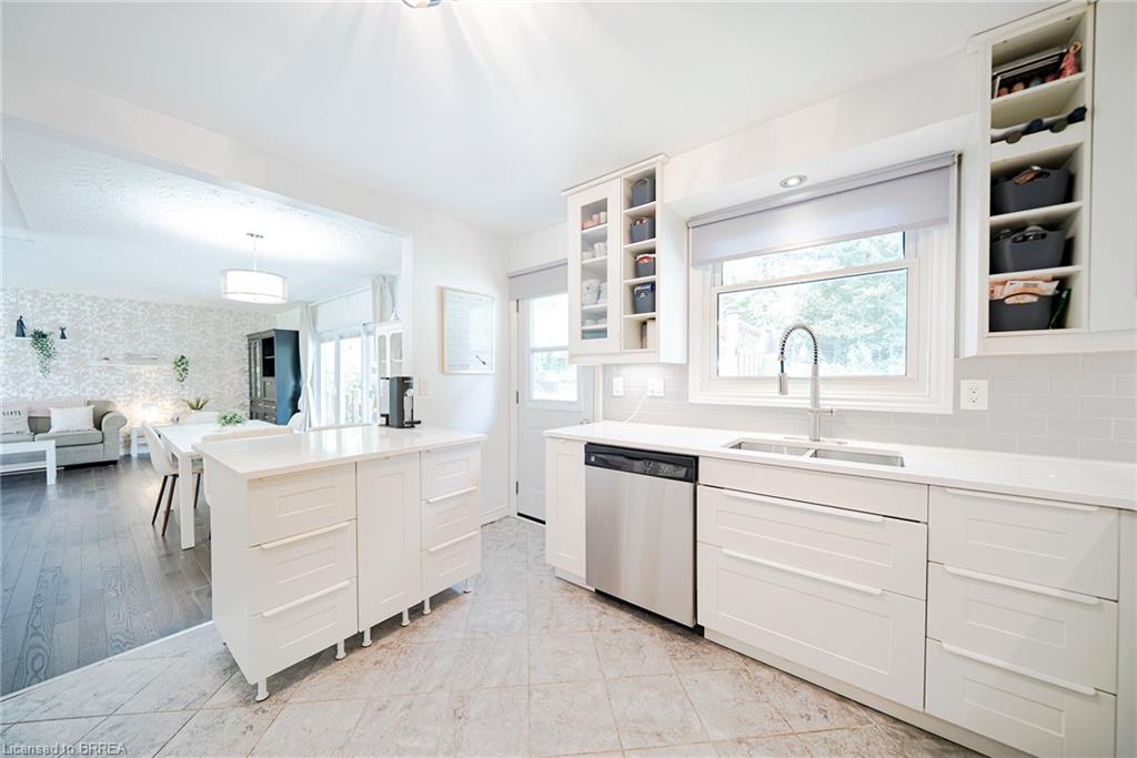70 Berkley Crescent Property Photo 11