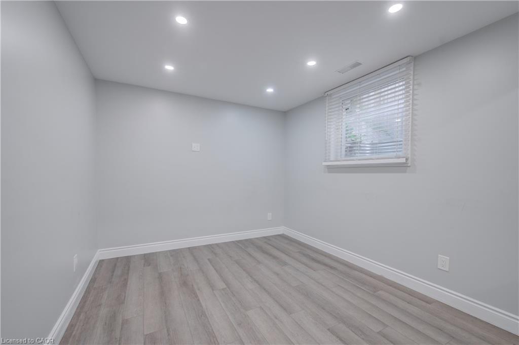 1064 Copper Leaf Crescent Property Photo 30