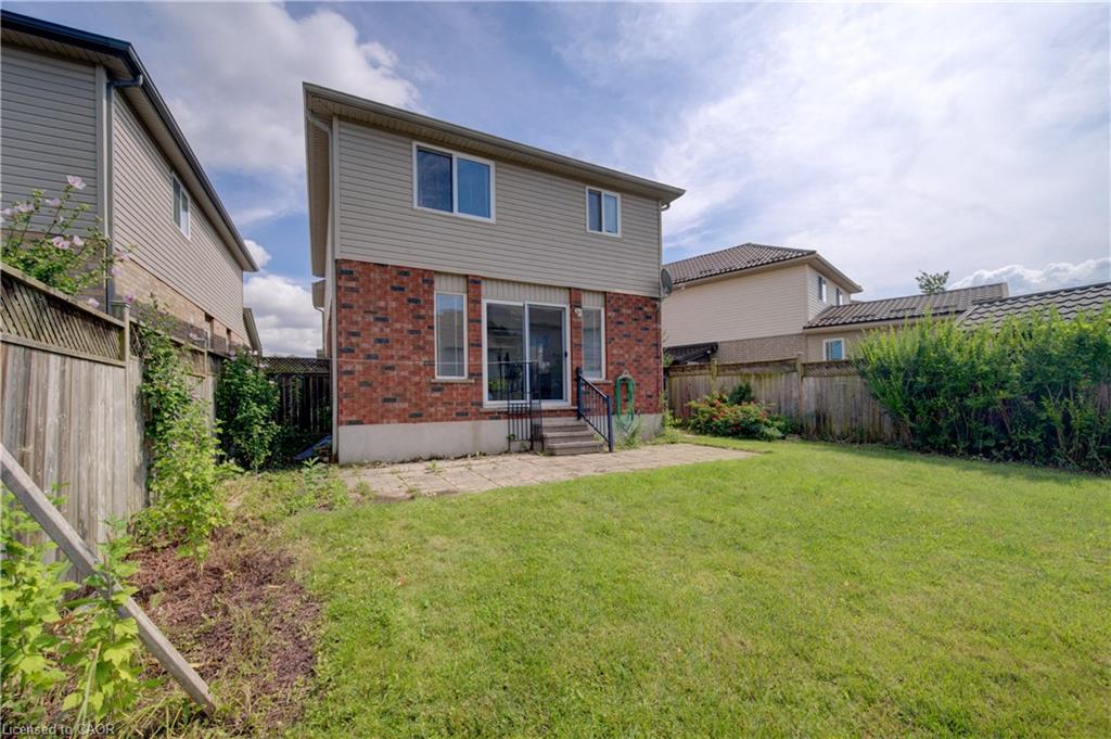 1064 Copper Leaf Crescent Property Photo 37