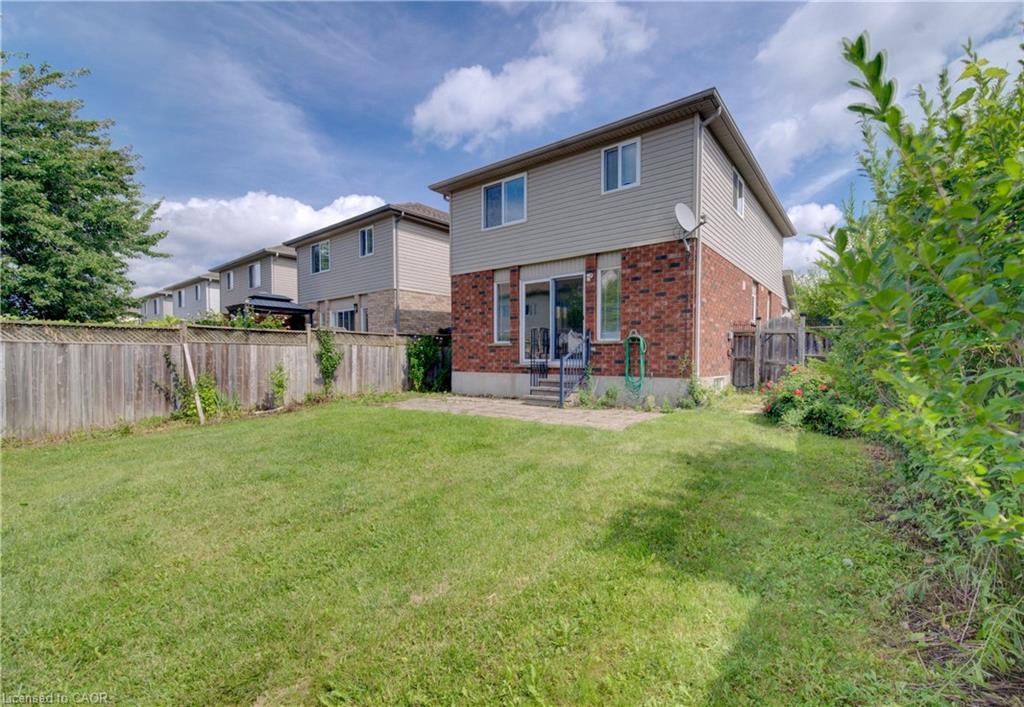 1064 Copper Leaf Crescent Property Photo 39