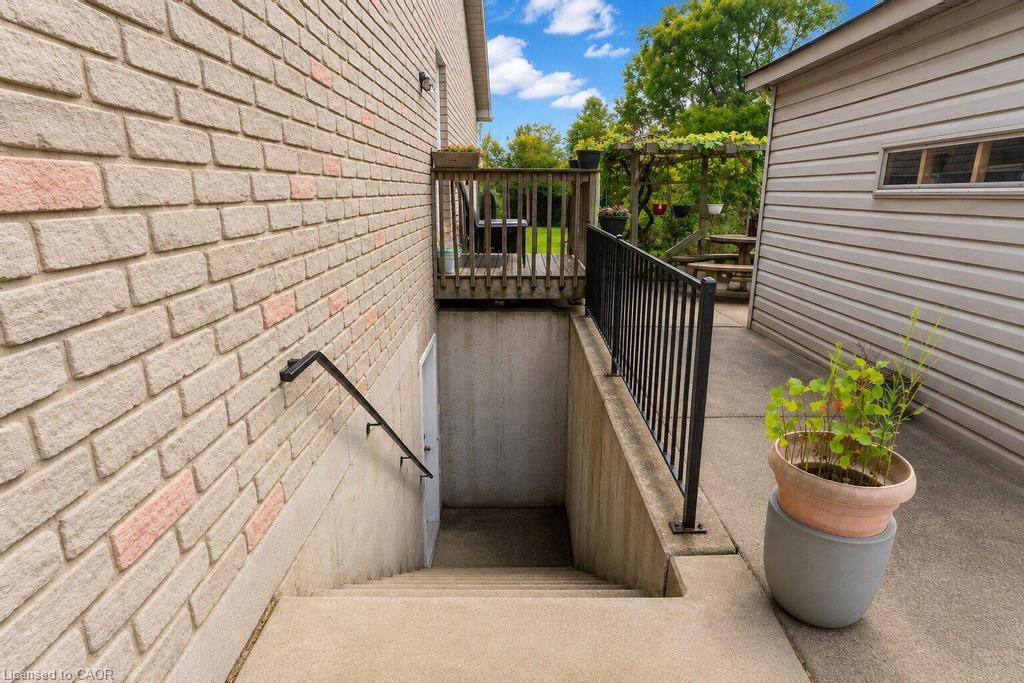33 Maryvale Avenue Property Photo 28
