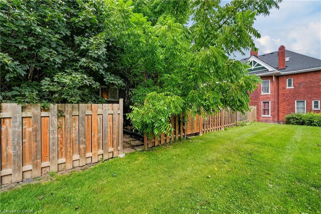 3-132 Lock Street W Property Photo 26
