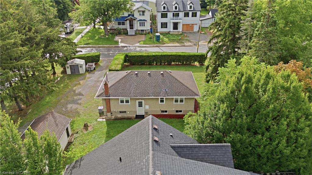 557 Mississauga Street Property Photo 2