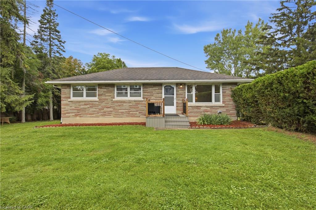 557 Mississauga Street Property Photo 3