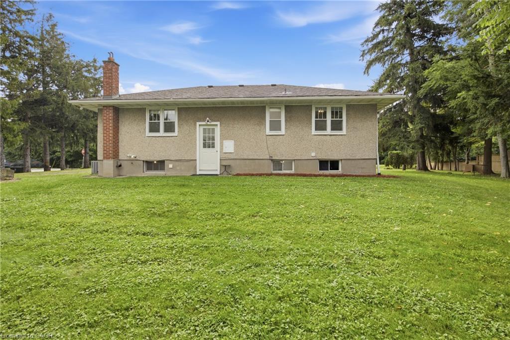 557 Mississauga Street Property Photo 7