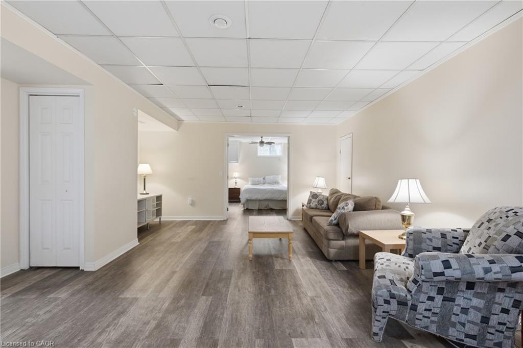 557 Mississauga Street Property Photo 26