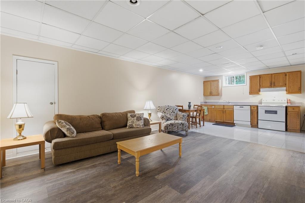 557 Mississauga Street Property Photo 30