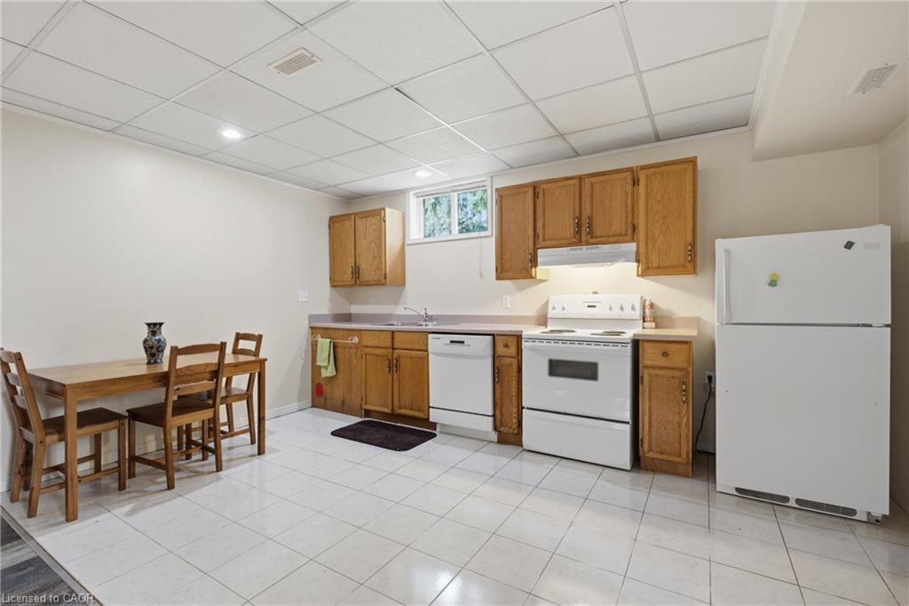 557 Mississauga Street Property Photo 32
