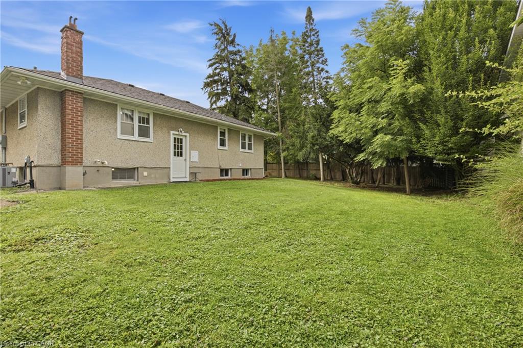 557 Mississauga Street Property Photo 37