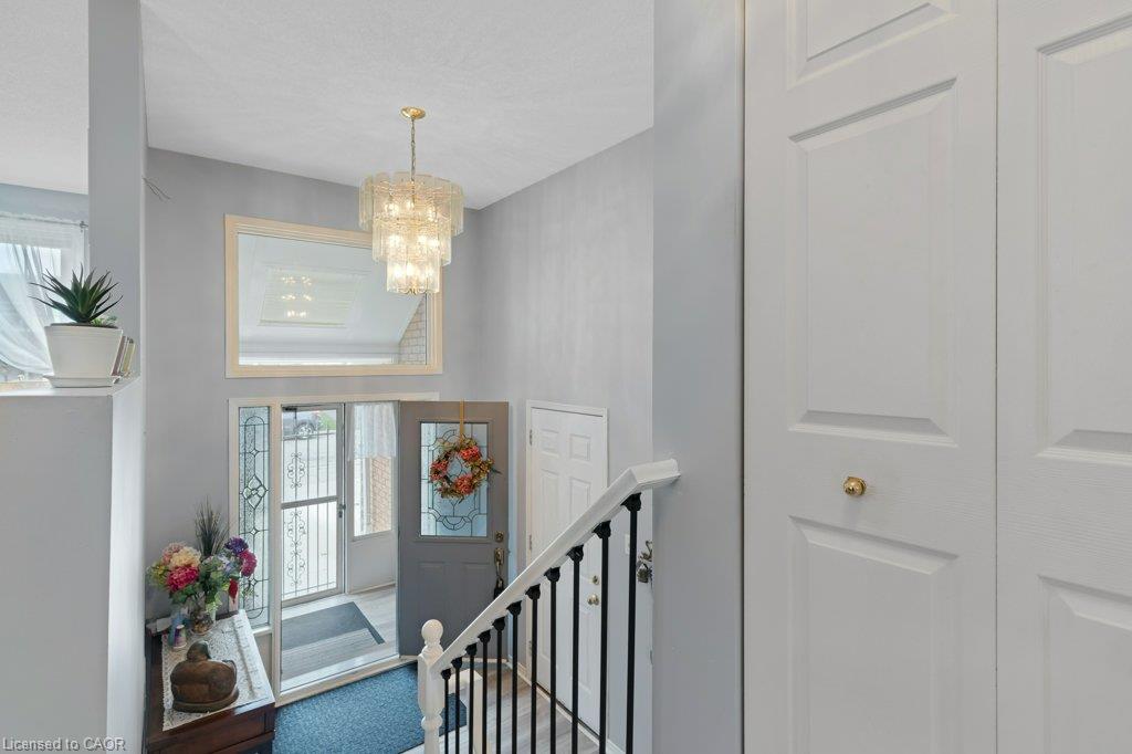 94 Dawn Crescent Property Photo 6