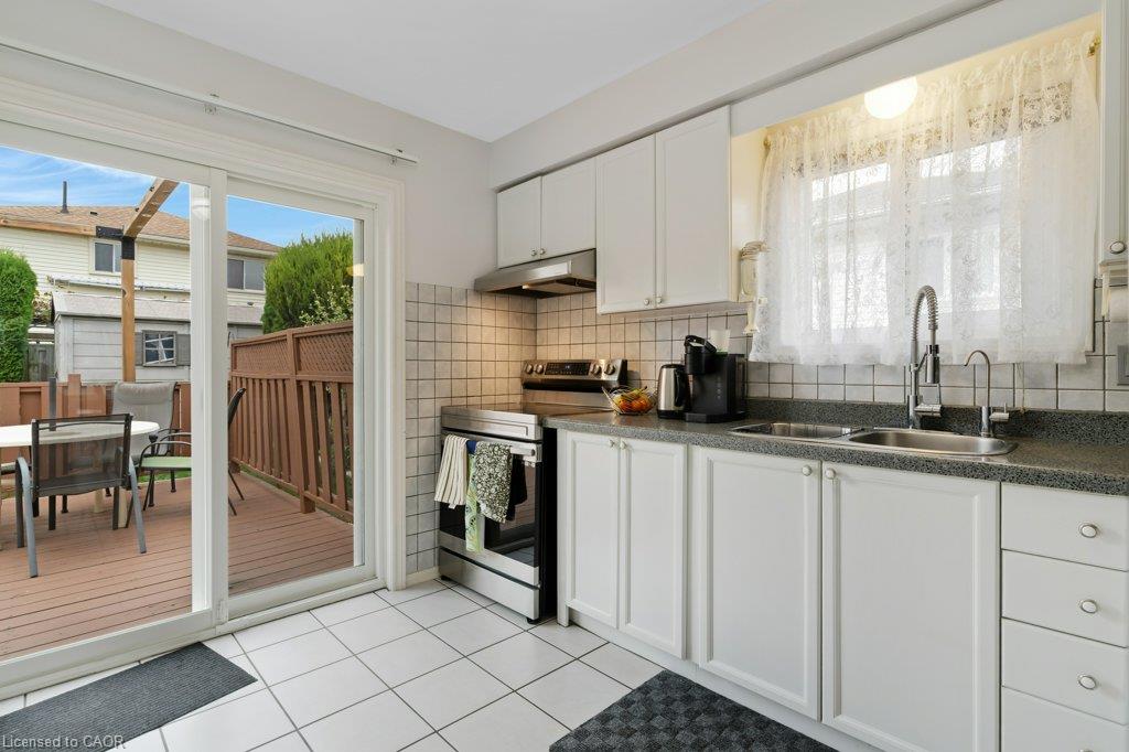 94 Dawn Crescent Property Photo 14