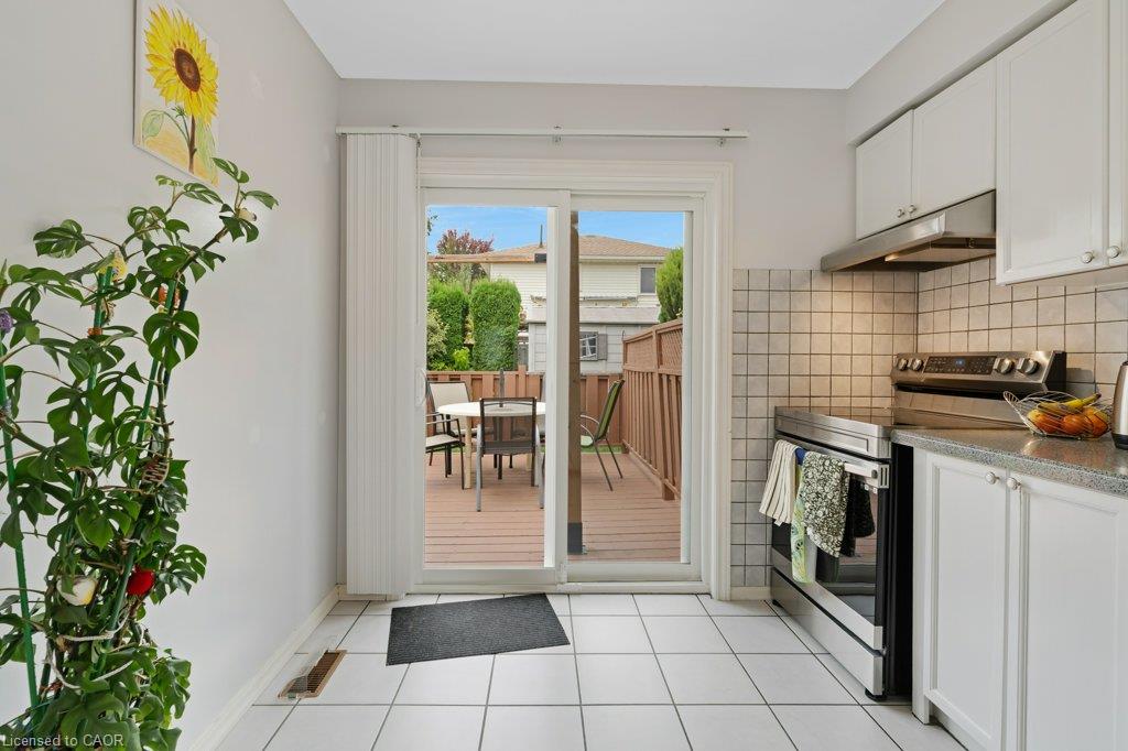 94 Dawn Crescent Property Photo 15