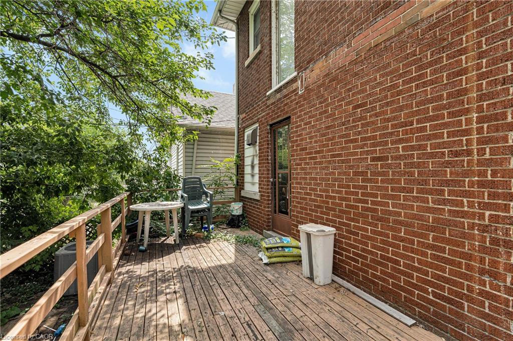 374 Josephine Avenue Property Photo 6