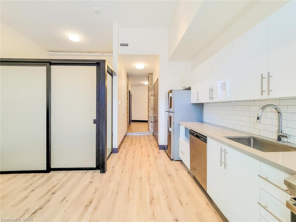 121 King Street E Property Photo 13