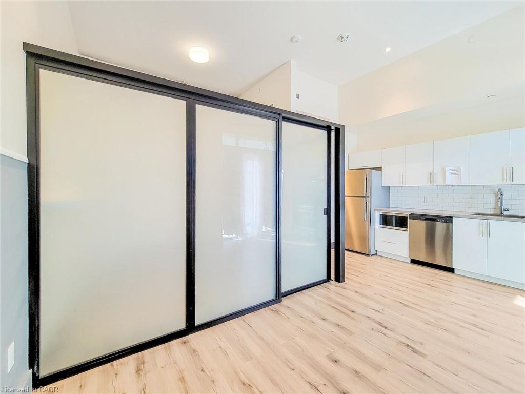 121 King Street E Property Photo 16