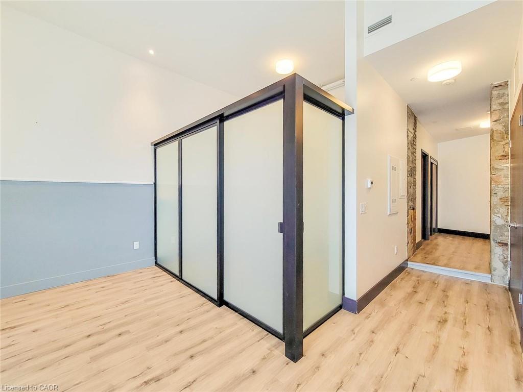 121 King Street E Property Photo 19