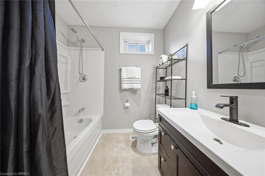 162 Grand River Avenue Property Photo 22