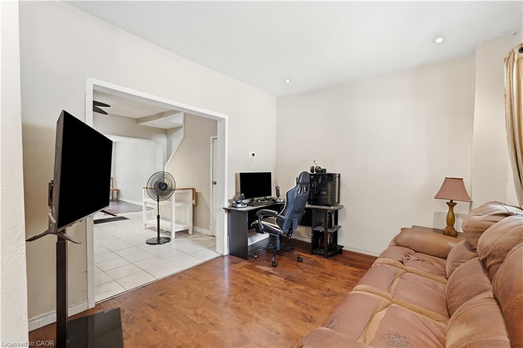 26 Niagara Street Property Photo 3