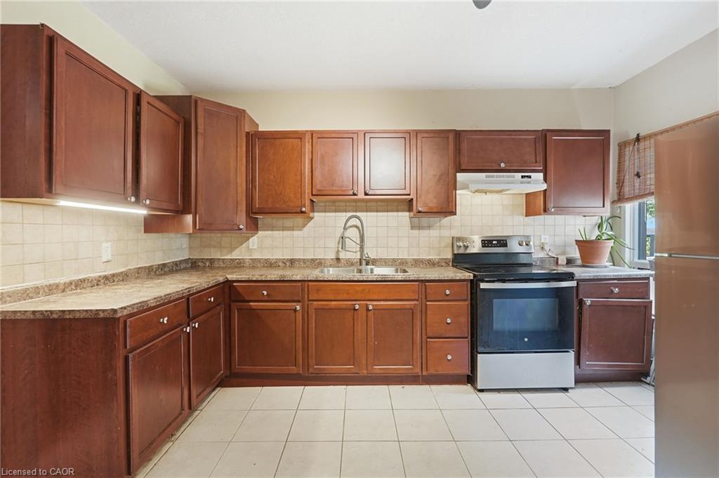 26 Niagara Street Property Photo 6