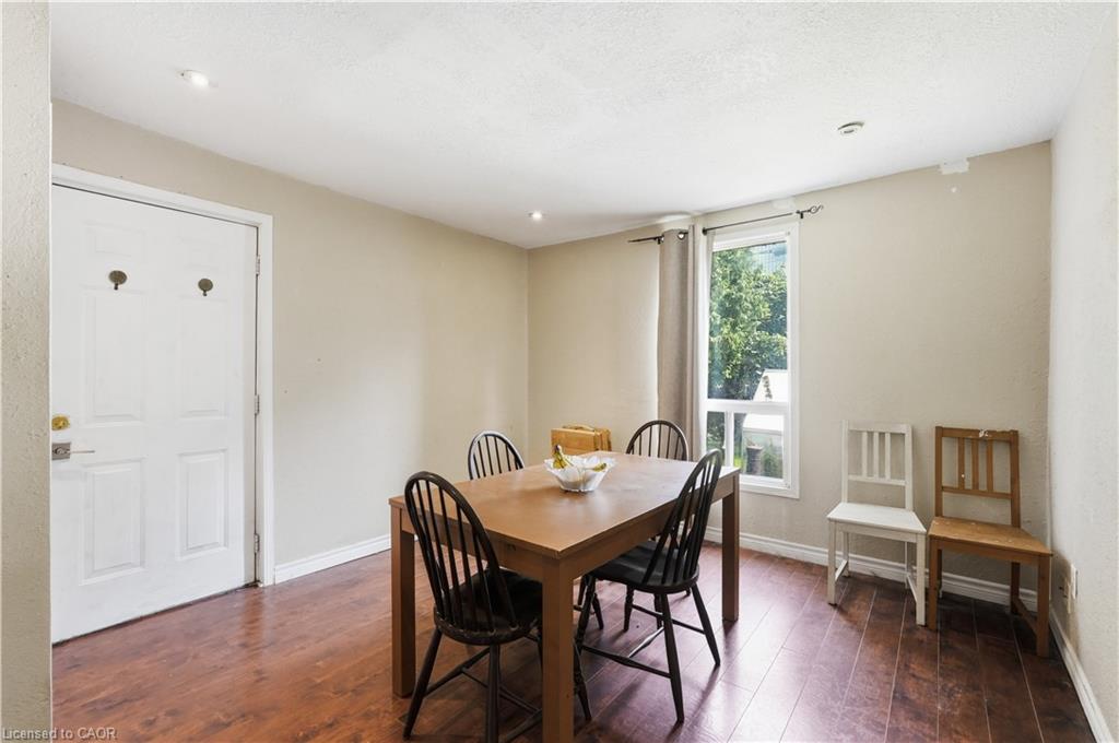 26 Niagara Street Property Photo 7
