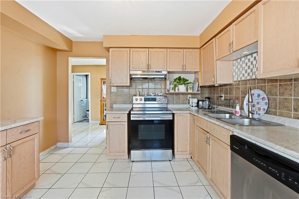 138 Livingston Avenue Property Photo 10
