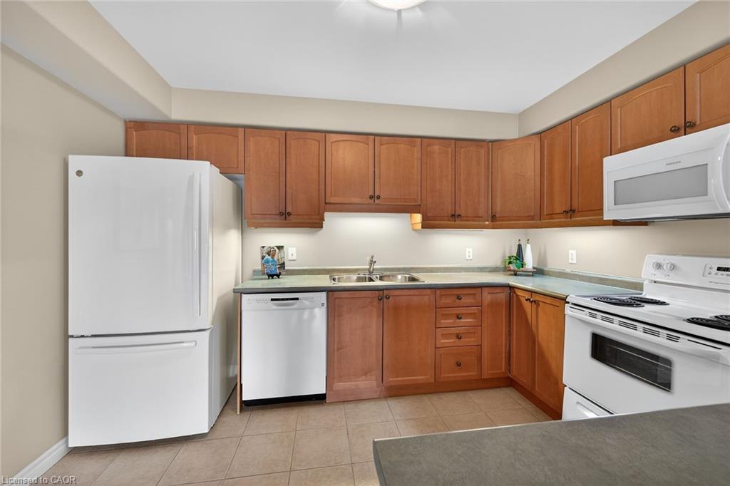 308-908 Mohawk Road E Property Photo 15
