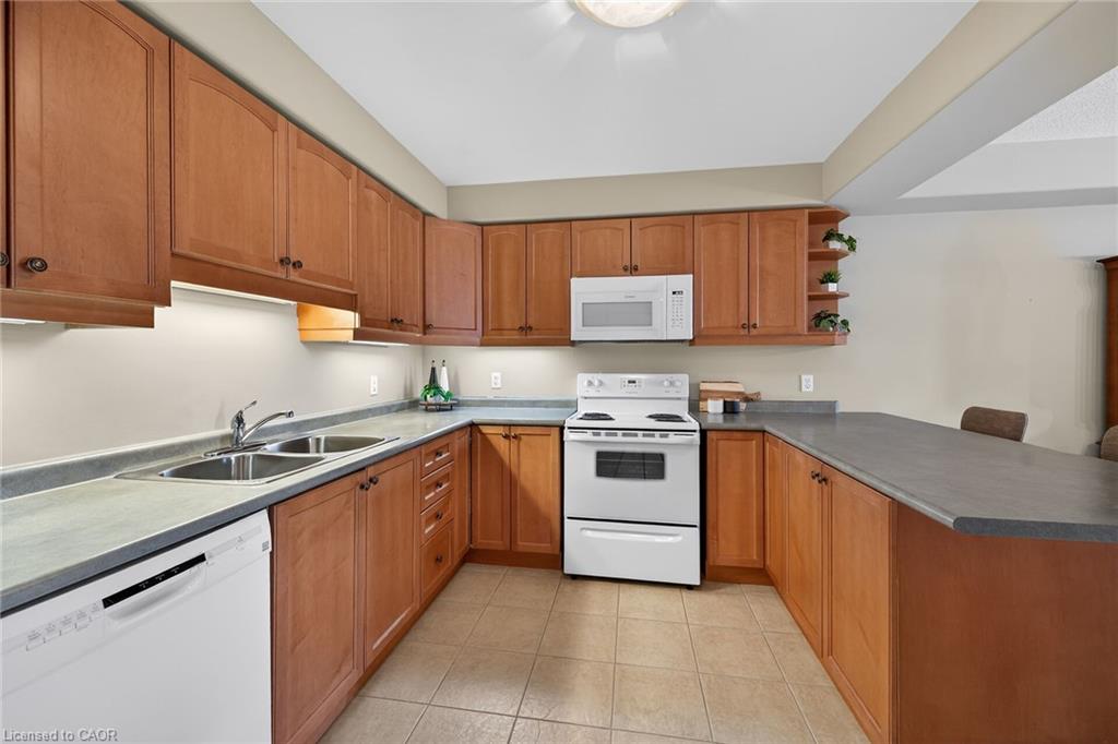 308-908 Mohawk Road E Property Photo 16