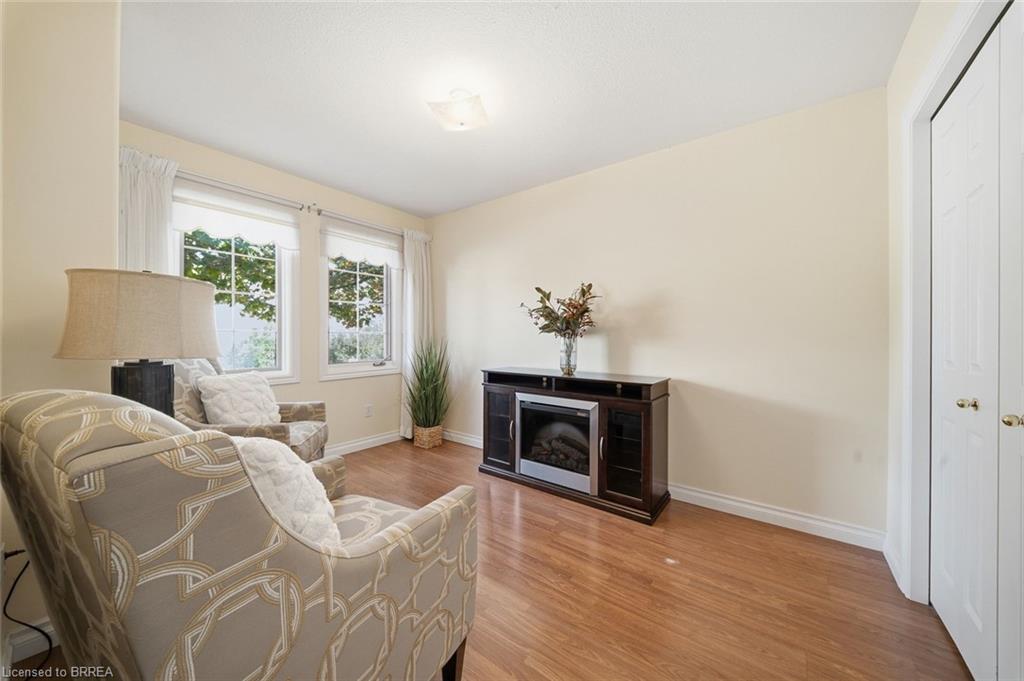 23-24 Griffiths Drive Property Photo 22