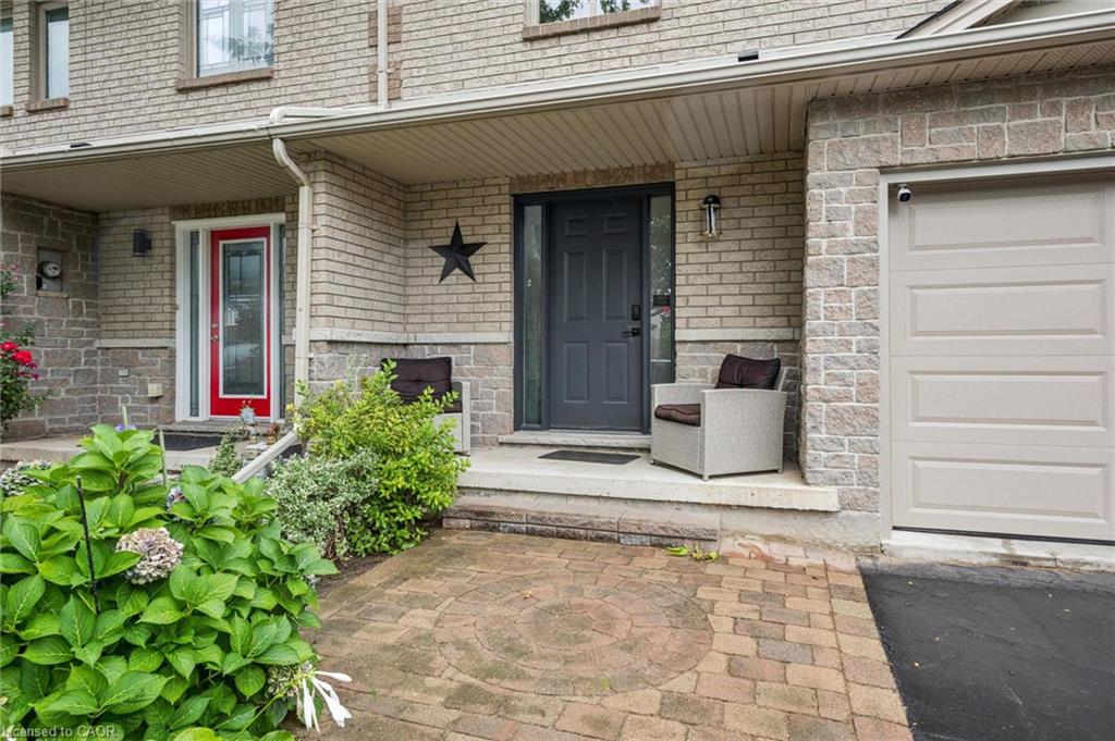 1261 Stephenson Drive Property Photo 3