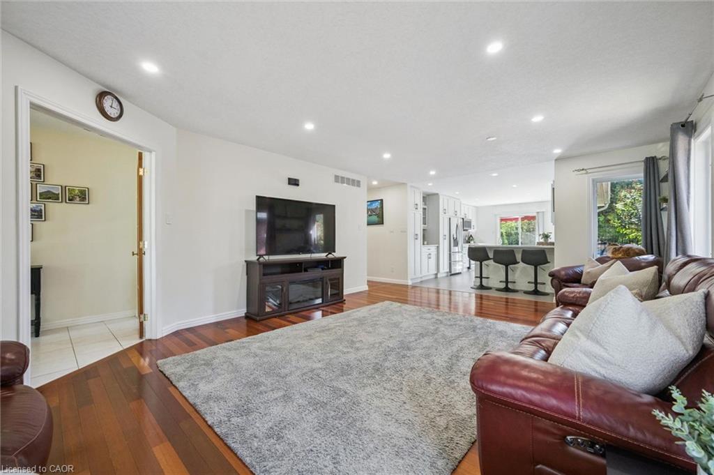 99 Westcliff Way Property Photo 7