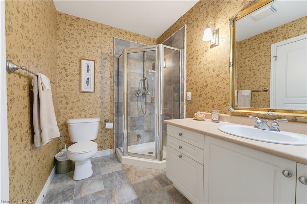 21-655 Park Road N Property Photo 15