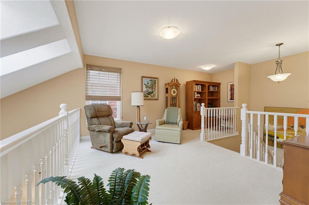 21-655 Park Road N Property Photo 18