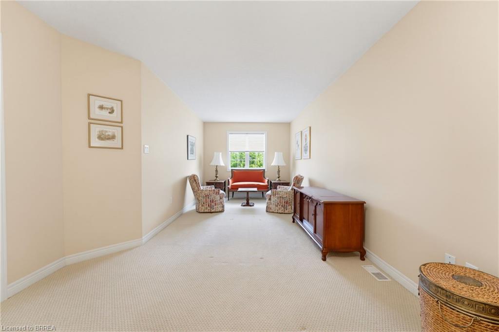 21-655 Park Road N Property Photo 23