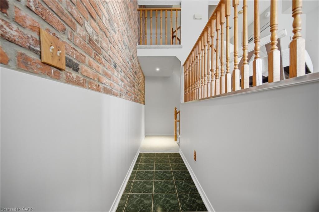 108-1050 Bristol Road W Property Photo 6
