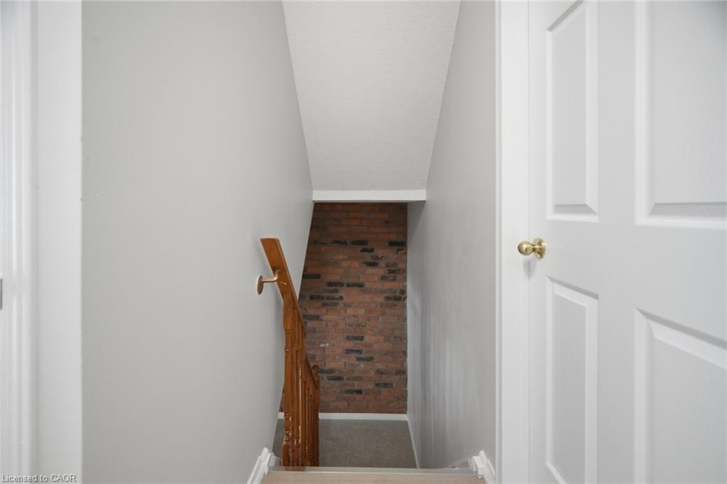 108-1050 Bristol Road W Property Photo 23