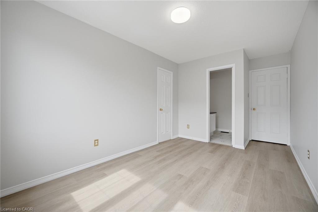 108-1050 Bristol Road W Property Photo 27