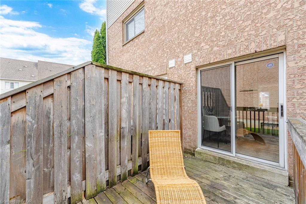 108-1050 Bristol Road W Property Photo 44