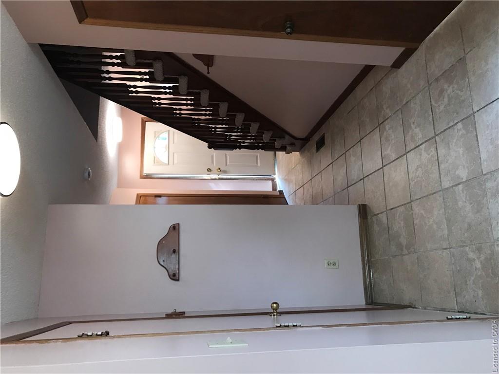 634a Pinerow Crescent Property Photo 6