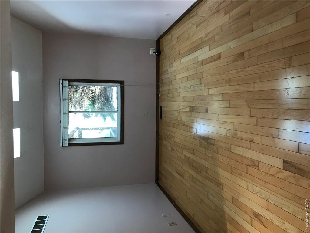 634a Pinerow Crescent Property Photo 8